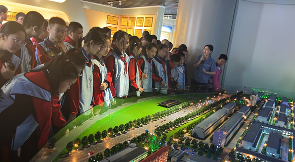 2023年10月17日区中幼学师生到mansion88明升造纸博物馆研学